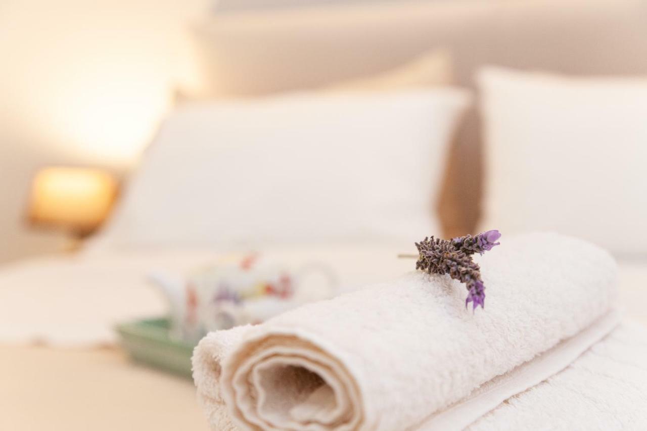 Sweet Suite Flora In Vouliagmeni Athens Luaran gambar