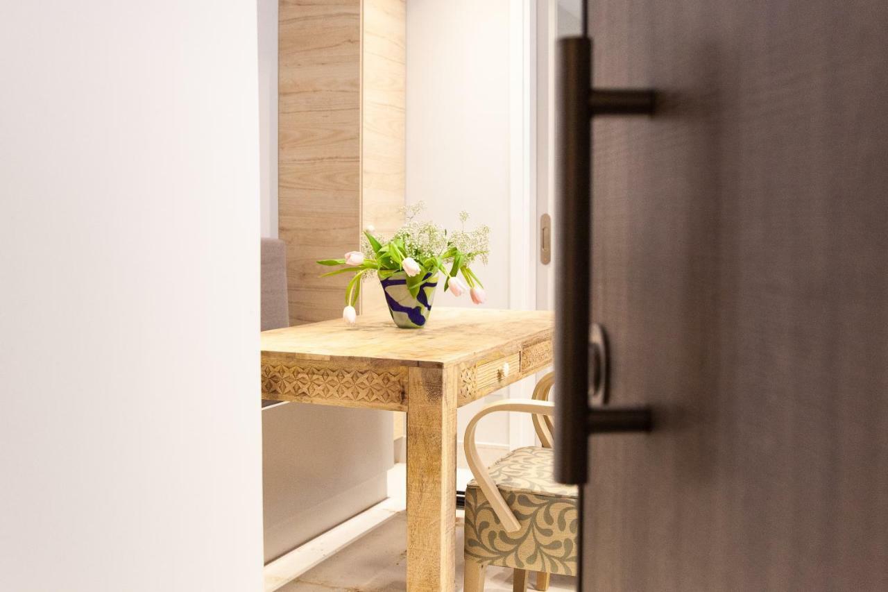 Sweet Suite Flora In Vouliagmeni Athens Luaran gambar